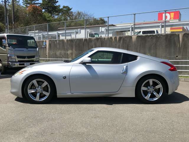 2009 Nissan Fairlady Z – thumbnail 4