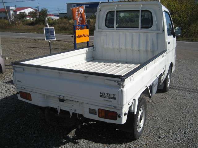 2011 Daihatsu Hijet Truck – thumbnail 3