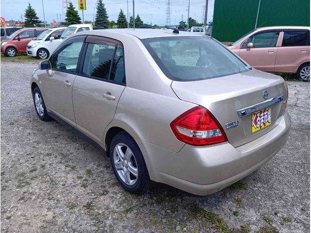2009 Nissan Tiida Latio – thumbnail 4