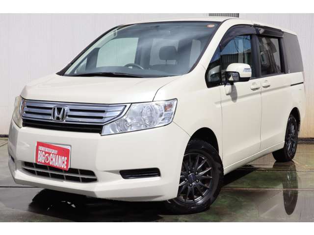 2010 Honda Stepwgn – thumbnail 3