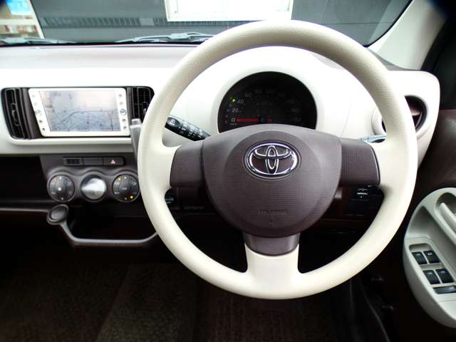 2010 Toyota Passo – thumbnail 2