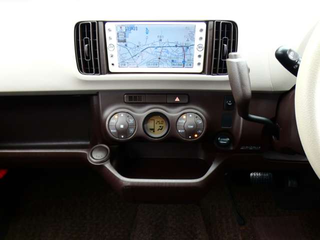 2010 Toyota Passo – thumbnail 3