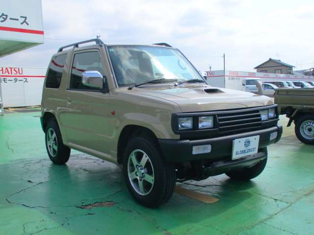 2010 Mitsubishi Pajero Mini – thumbnail 2