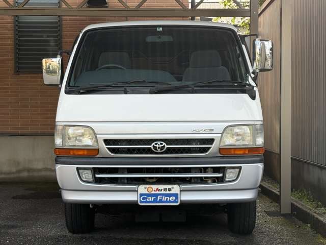 2001 Toyota Hiace – thumbnail 2