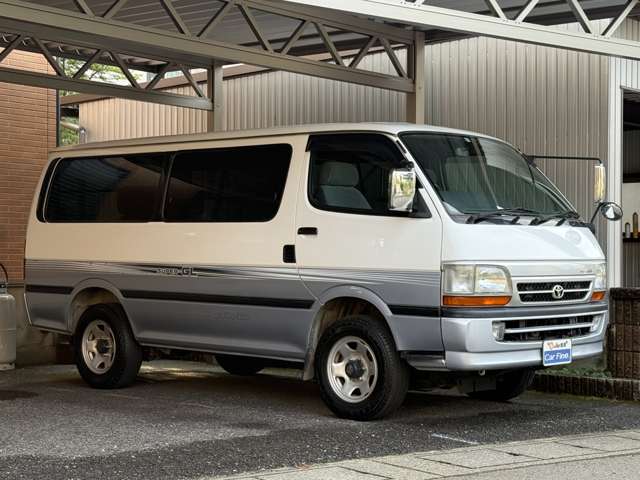 2001 Toyota Hiace – thumbnail 4