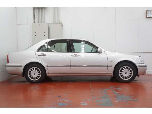 1999 Toyota Progres – thumbnail 4