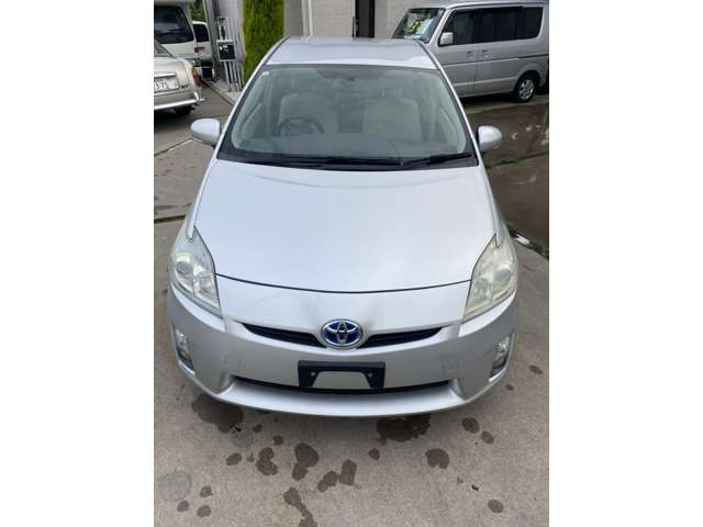 2010 Toyota Prius – thumbnail 2