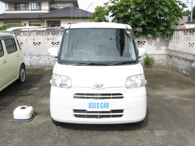 2010 Daihatsu Tanto