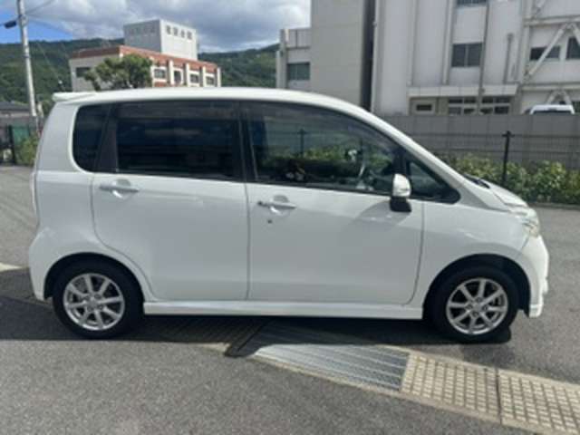 2011 Daihatsu Move – thumbnail 3