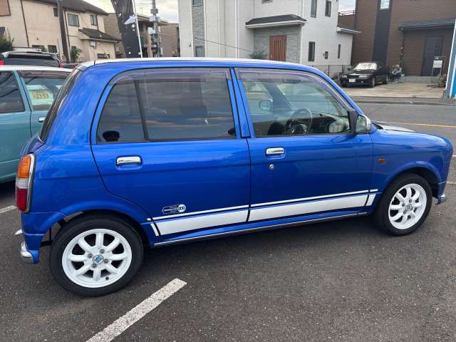 2002 Daihatsu Mira Gino – thumbnail 4
