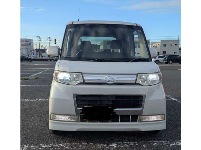 2010 Daihatsu Tanto – thumbnail 2