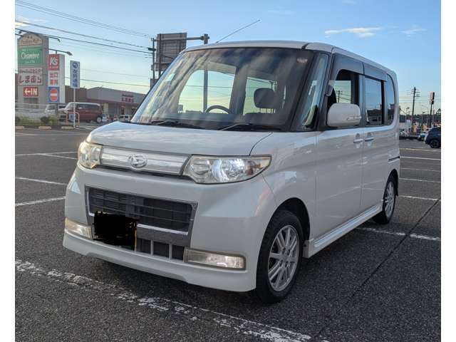 2010 Daihatsu Tanto – thumbnail 3
