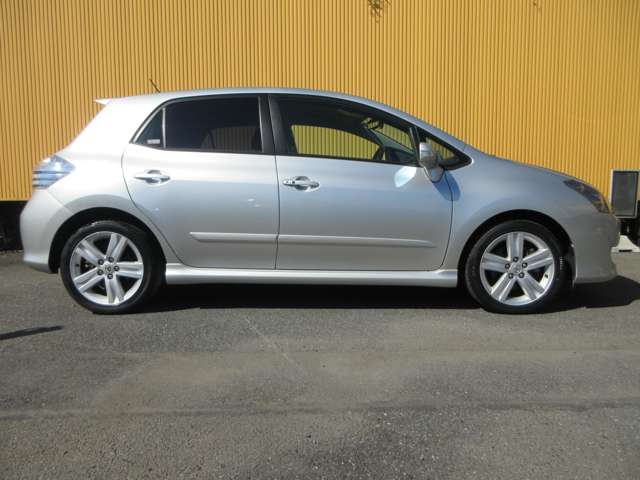 2007 Toyota Blade – thumbnail 4
