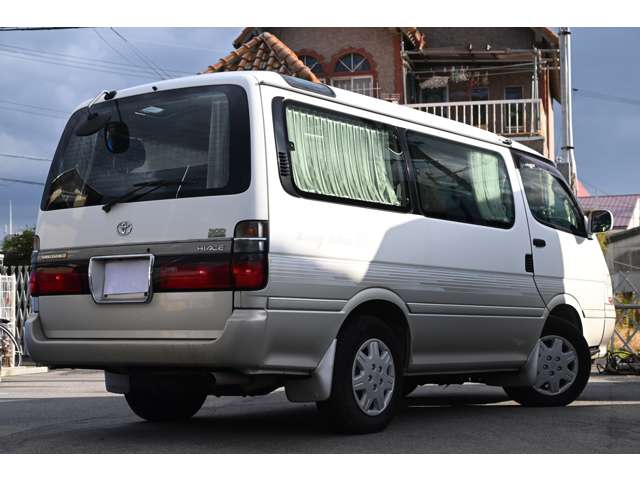 1997 Toyota Hiace – thumbnail 4