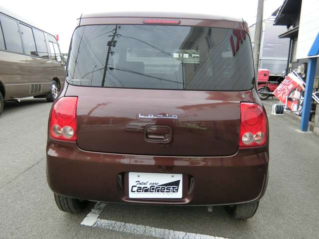 2011 Suzuki Alto Lapin – thumbnail 4