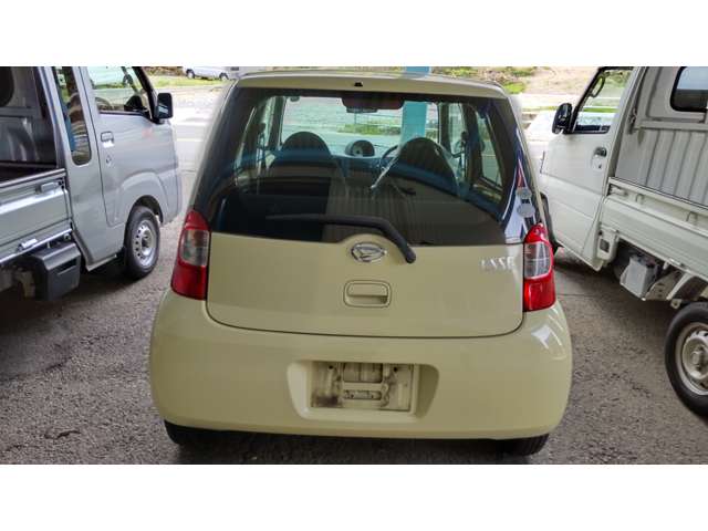 2011 Daihatsu Esse – thumbnail 2