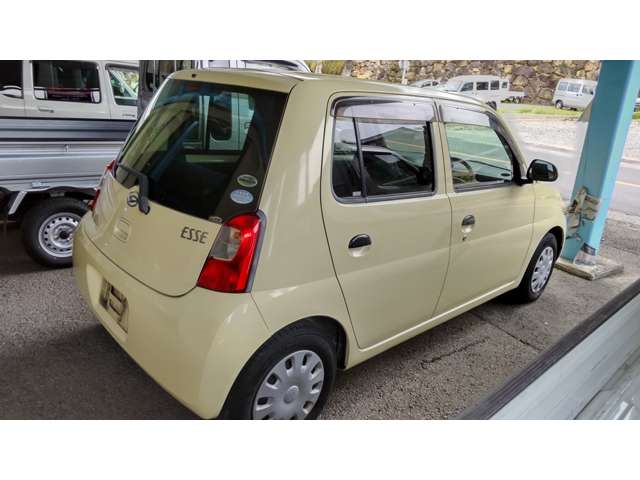 2011 Daihatsu Esse – thumbnail 4