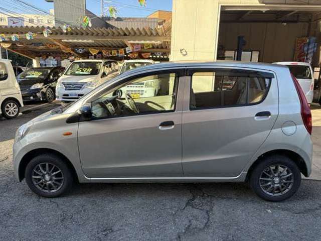 2011 Daihatsu Mira – thumbnail 4