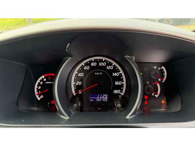 2008 Toyota Hiace – thumbnail 4