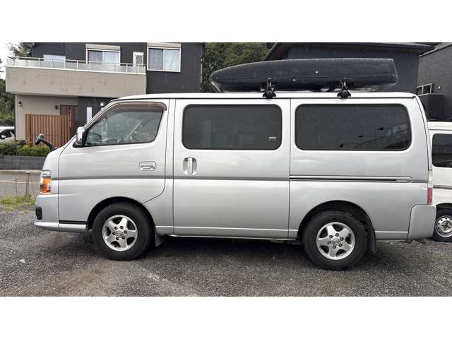 2011 Nissan Caravan – thumbnail 2