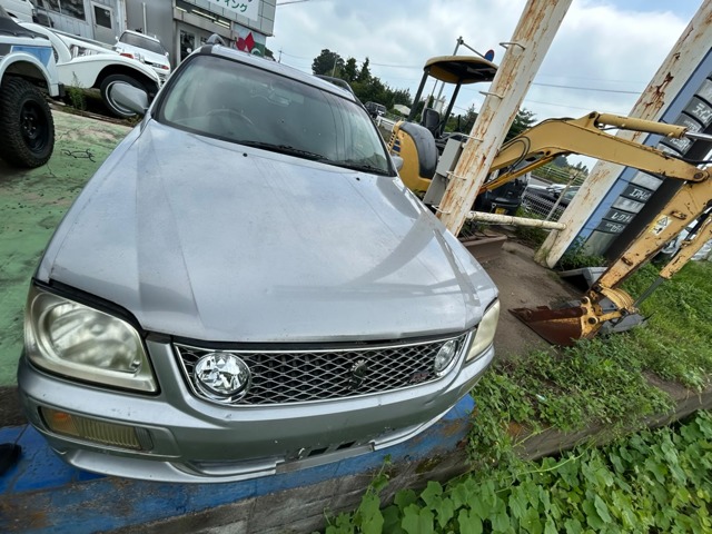 2000 Nissan Stagea – thumbnail 2
