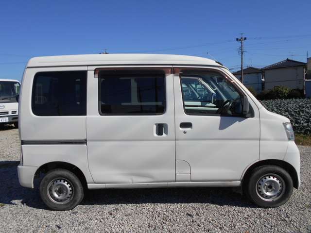 2009 Daihatsu Hijet Cargo – thumbnail 4