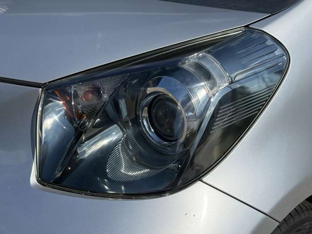 2009 Toyota iQ – thumbnail 2