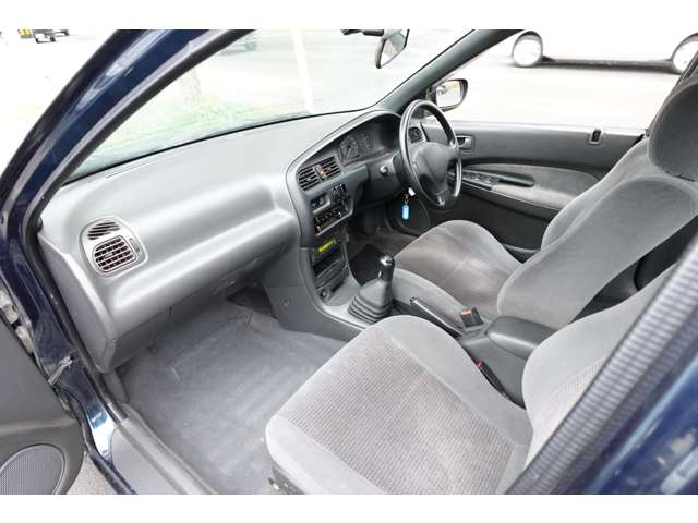 1996 Mazda Familia Sedan – thumbnail 4