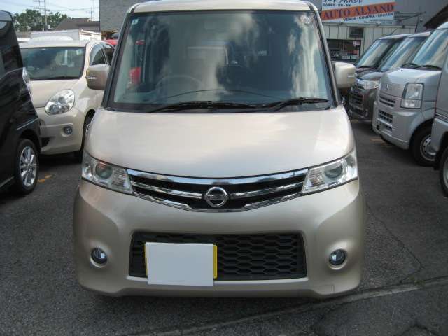 2011 Nissan Roox – thumbnail 2