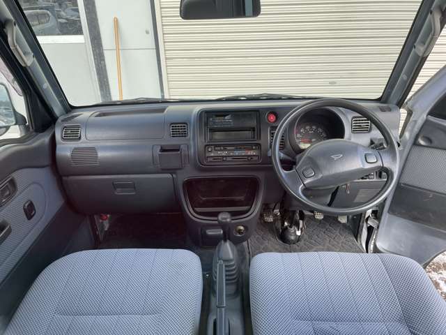 2011 Daihatsu Hijet Truck – thumbnail 2