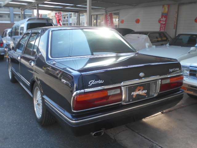 1998 Nissan Gloria Sedan – thumbnail 4