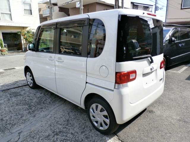 2011 Daihatsu Tanto – thumbnail 2