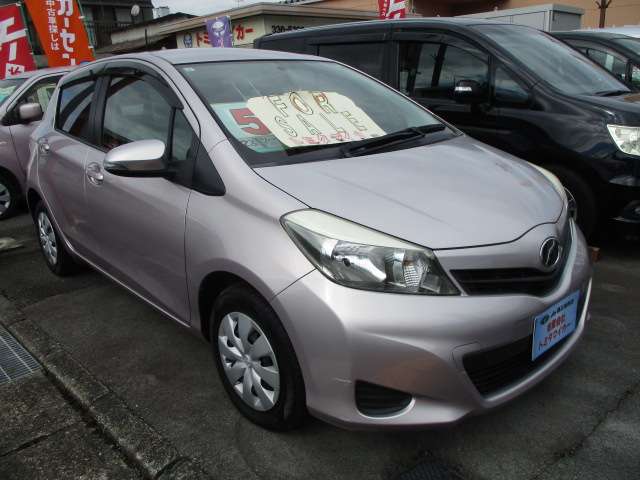 2011 Toyota Vitz – thumbnail 3
