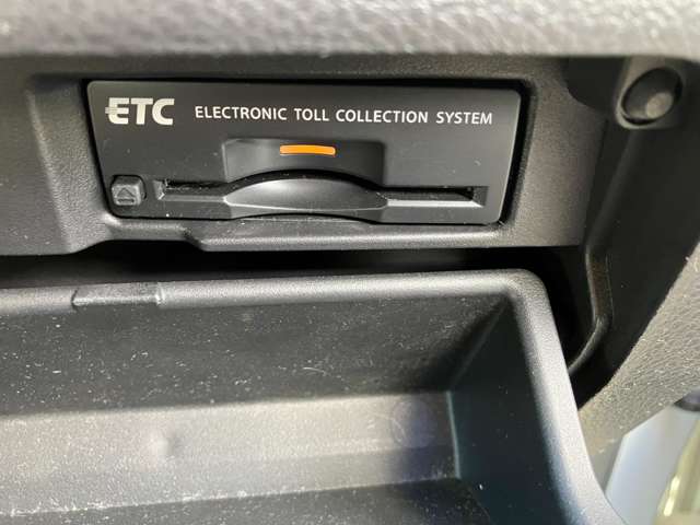 2011 Nissan Serena – thumbnail 4
