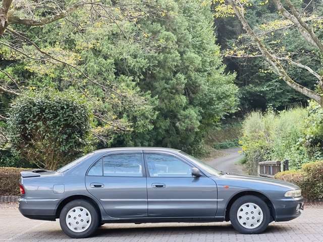 1993 Mitsubishi Galant – thumbnail 4