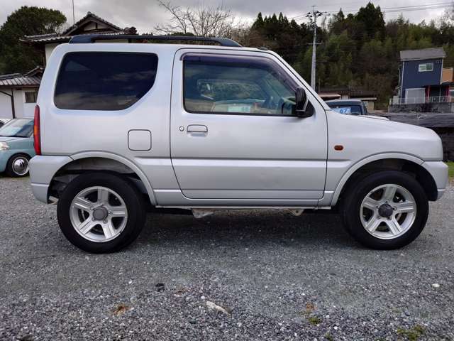 2004 Suzuki Jimny – thumbnail 4
