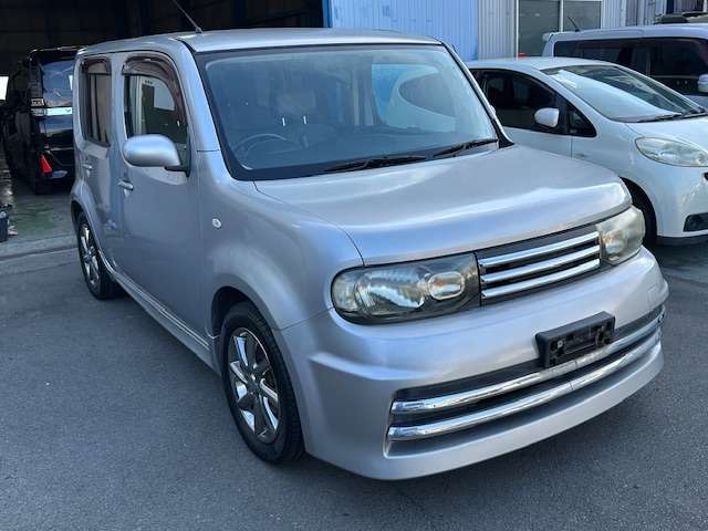2008 Nissan Cube – thumbnail 2