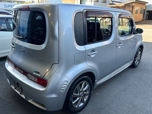 2008 Nissan Cube – thumbnail 4