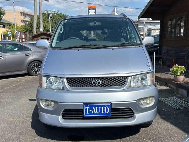 1997 Toyota Hiace Regius – thumbnail 3