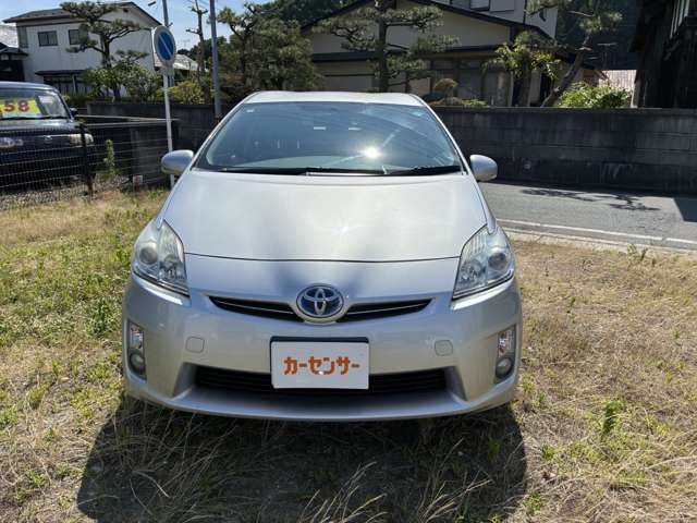 2011 Toyota Prius – thumbnail 2