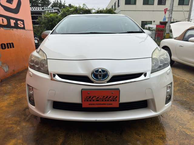 2010 Toyota Prius – thumbnail 2