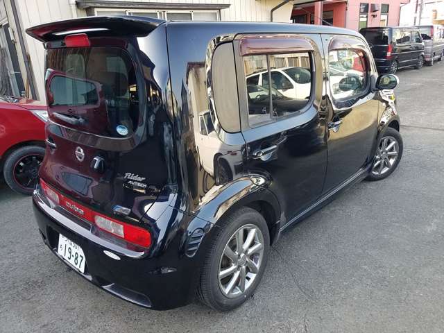 2011 Nissan Cube – thumbnail 4
