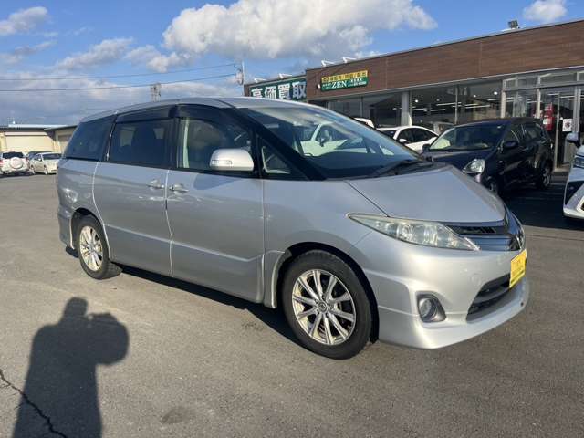 2009 Toyota Estima – thumbnail 3