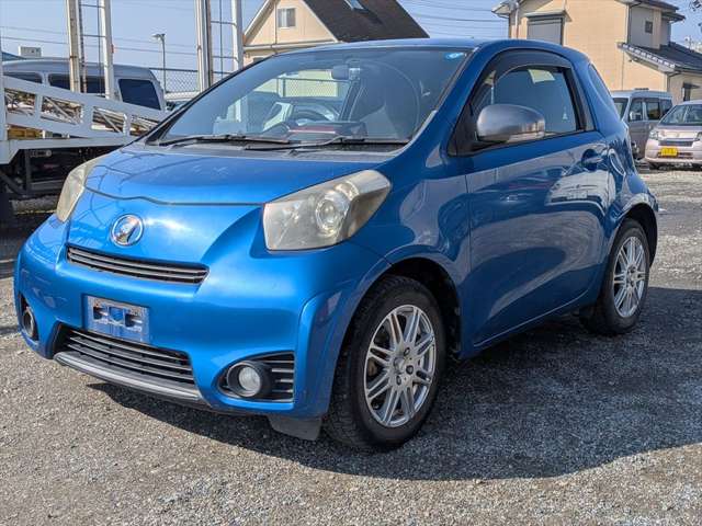 2011 Toyota iQ – thumbnail 3