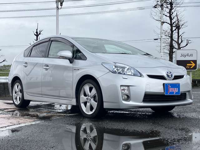 2010 Toyota Prius – thumbnail 2