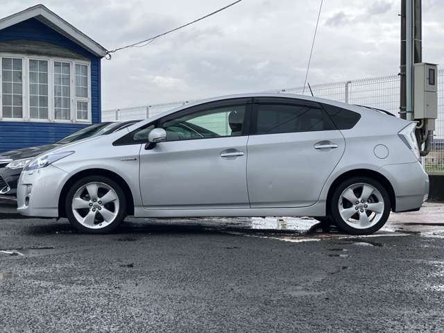 2010 Toyota Prius – thumbnail 4