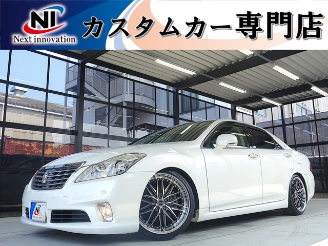 2011 Toyota Crown Royal