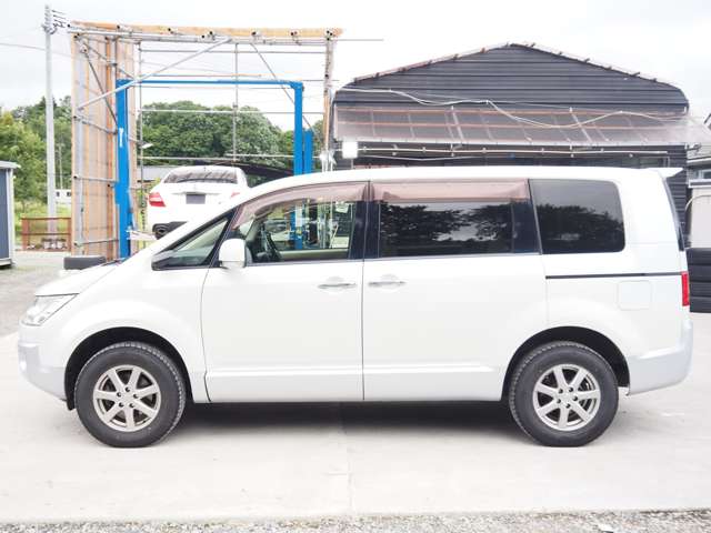 2008 Mitsubishi Delica D:5 – thumbnail 4