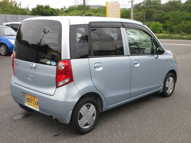 2010 Honda Life – thumbnail 4