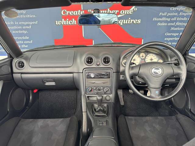 2002 Mazda Roadster – thumbnail 4
